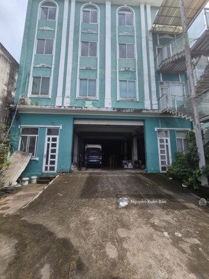 chính chủ gửi bán nhà kết hợp xưởng đường đoàn nguyễn tuấn, xã qui đức, 814m2 có 635m2 thổ cư.