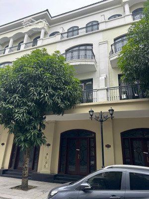 đầu tư ngon luôn! liền kề sao biển 8 đường 13m gần tttm, dt 48m2, mt 4m giá chỉ 7,9 tỷ