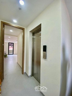 cần bán nhà gần quốc tử giám đống đa, 47m*7 tầng thang máy, ô tô, kinh doanh, tiện ích đầy đủ