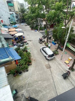 nhà cho thuê nguyên căn đường số q4 4x5 trệt 2lầu + 2pn & 2wc ~ ôtô đỗ cửa sát mặt tiền hoàng diệu