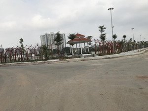 bán đất phân lô tái định cư 90m2 tại ngọc thụy ( bồ đề) hà nội giá 263 triệu/m2!đường 14m vỉa hè 3m
