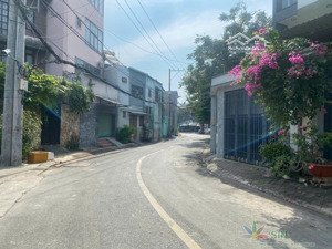 mặt tiền ngay trần não, bình an, q2. dt: 6 x 28m (161m2). xd: hầm + 6 tầng... 28.5 tỷ (178 tr/m2)