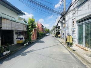 bán nhà thủ đức hxh - trường thọ, dt: 243m2 (4/11 x 35m) - chỉ: 11tỷ - 10 pn, 10wc - sổ hồng riêng