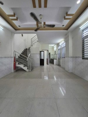 nhà hẻm xe hơi nguyễn thái sơn p.5 gò vấp 70m 3pn chỉ 9.x tỷ tl chính chủ