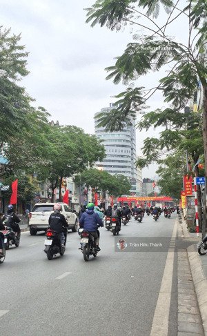 mặt phố thái hà - thái thịnh . 2.mặt tiền - kinh doanh + mặt tiền khủng. 4t - thông sàn. 80m.