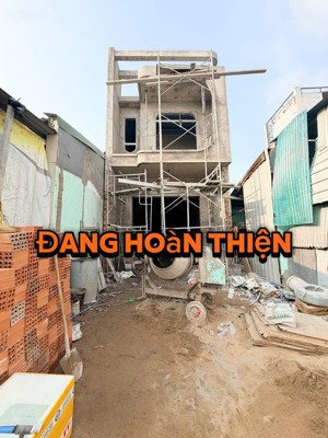 chủ gửi nhà phố 1 lầu 1 trệt (hoàn công) đang hoàn thiện p. tân phong. giá chỉ 3,190 tỷ