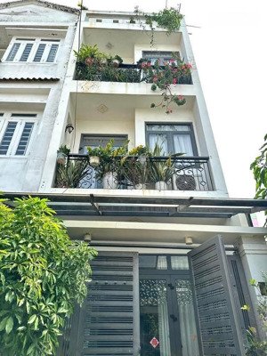 cần bán gấp nhà nguyễn sơn hà quận 3. dt78,3m2/4tỷ17 gần co.opmart cống quỳnh đang cho thuê 25tr/th