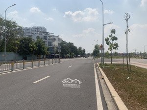 nhà mặt tiền xe oto chạy vi vu - 4 tầng - có thang máy khu vip 38ha - 4pn 5wc - nhỉnh 12 tỷ