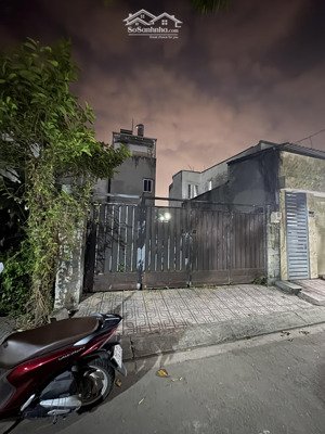 - đất 66m (5.5x12)hẻm 200 bưng ông thoàn q9