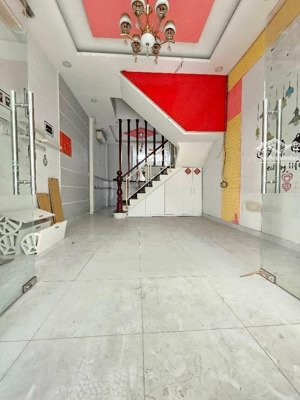 xe hơi vi vu nhà 4 tầng dt 4x16m lâm văn bền giá tốt 9 tỷ+