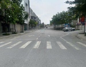 tôi bán gấp lô đất 100m - hỗ trợ lãi xuất 24 tháng cho ac muốn vay ngân hàng - giá lợn chết