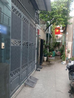 phạm văn bạch 15 tân bình - nhà tối giản hiện đại diện - rộng rãi mát mẽ yên bình - dọn vào ở ngay