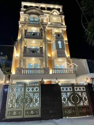 bán nhà dt khủng: 10m x 20m ~200m2 ngay trung tâm quận 1 - trần hưng đạo! xd: hầm 6 tầng giá 39 tỷ