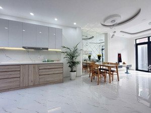 nhà 3 tầng mới tinh đường bưng ông thoàn kế bên liên phường quận 9