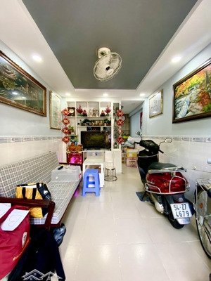 nguyễn kiệm - hẻm 5m - gần công viên gia định - 4 phòng ngủ