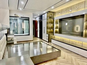 nhà ở phường bồ đề long biên diện tích 56m- 7 tầng thang máy- mặt tiền 4m -gara ôtô 7 chỗ -17 tỷ