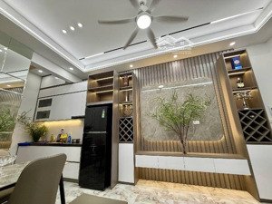 nhà đẹp đón tết, phố tân mai 30m,5 tầng cách 20m ô tô tránh cạnh trường tiểu học tân mai giá 8 ty