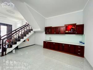 Nhà Mê TC Full 4,5*21m Đường Đinh Văn Gió ,gần Amajhao,gần Siêu Thị Coomart,nhiều lô bên trong