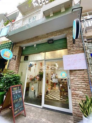 xuất cảnh bán gấp - bán nhà phạm ngọc thạch 87.7m² 2 tầng - 23.8 tỷ