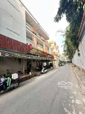 siêu phẩm 4 tầng mới đẹp sát võ văn kiệt đường 6m thông nhik 6 tỷ