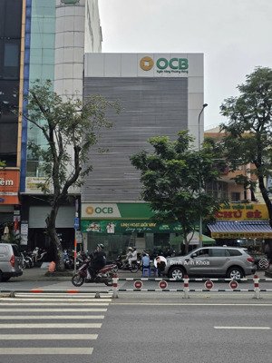 mặt tiền hoàng diệu q4: 8.6x26m, hđ ngân hàng ocb 200tr/th, xây building 9 tầng, giá 120 tỷ