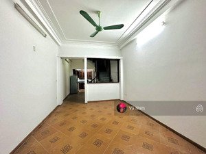 - bán nhà vũ ngọc phan, ba gác đỗ cửa, ô chờ thang máy, dân xây, thoáng sáng, dt 55m2 giá 14 tỷ tl