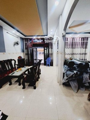 biệt thự 3 tầng ngay gó xoài nối dài - ngang 8x12m - xe tải trước nhà - chỉ 8.1 tỷ tl.