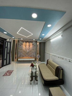 ngay hương lộ 2 chỉ 4.1tỷ-gần ngã 4 bốn xã -46m2