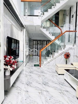 nhà 5 tầng full nội thấtđường thạnh xuân 47, phường tx, q12, dt 53m2 (4mx14m) hẻm 8m giá 5,95tỷ