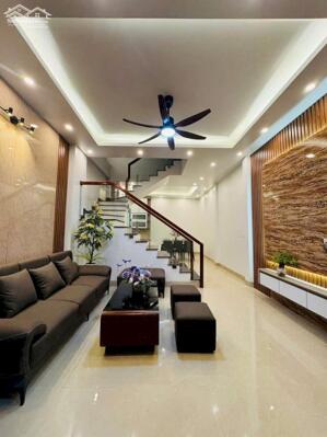 Bán 2 căn nhà 3 tầng ngõ phố Lê Viết Hưng, ph Ngọc Châu, TP HD, 46m2, mt 4m, 3 ngủ, ngõ oto