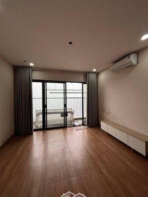 cho thuê chung cư ngay bưu điện hà đông / apartment for rent next to ha dong post office, just 1 km