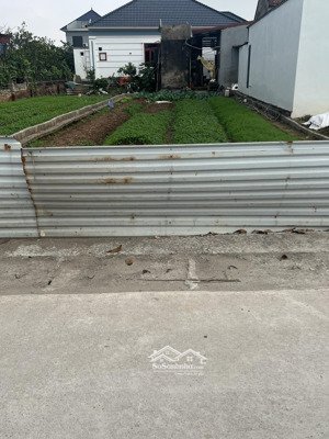 chưa đến 2 tỷ đầu tư đất đông tảo 60m2, mặt tiền 5m, đường trước đất ngõ thông chục chính của thôn