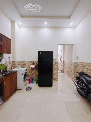 bán nhà đoàn văn bơ quận 4 kdc hiện hữu hẻm trước nhà 3m 3 tầng ngang 4m giá 5,8 tỷ tlcc