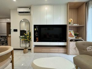 bán nhà full nội thất thiết kế, sẵn hợp đồng thuê 10tr/tháng cố định. view ngoài. lh 