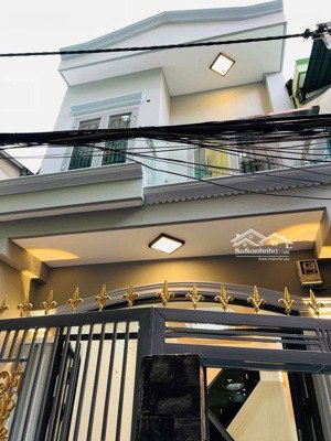 đoàn văn bơ quận 4 khu dân cư hiện hữu 2 tầng ngang 5m dt 38,7m2 giá chỉ nhỉnh 4 đồng