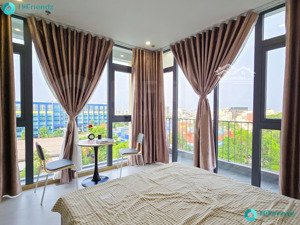 căn hộ ban công cao cấp 1pn/studio nhận khách dài hạn/ ngắn hạn ngay khu trung tâm quận 7