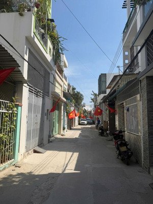 bán nhanh nhà hẻm phạm tu - bắc nha trang, đầy đủ tiện ích xung quanh giá chỉ 4,1 tỷ