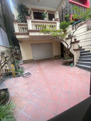 gấp gấp - giá đầu tư
bán nhà thái hà dt: 250m2 rộng 7,5m - sân vườn - gara ô tô - 30m ra phố - ở ha