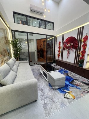 lô góc xây mới lạc long quân -võ chí công, mặt ngõ thông kd, 50m phố ô tô tránh, sân xe riêng, 36m2