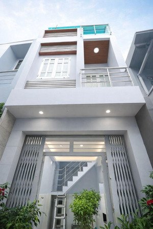 nhà đẹp 3 tâng btct với 3pn hẻm 4m sát cv đam sen q.11