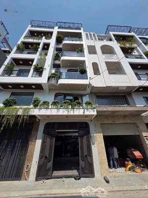 nhà 5 tầng mới ở ngay full nội thất đường tl37 , phường thạnh lộc, q12, dt 80,8m( 4x20). hẻm 7m