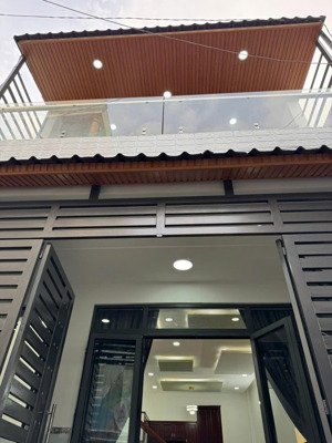 chỉ hơn 4 đồng - nhà đẹp ở ngay - 5x10m - thới an - ngay chợ trần thị cờ