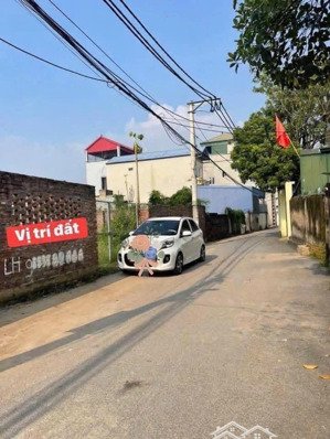 cụm này còn duy nhất 3 lô mặt ngoài. giá đấu tư cho anh em. lô 1: diện tích 81m2, mặt tiền 5,1m