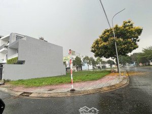 bán gấp lô đất trong kđt 5 sao, 106m2 giá chính chủ 4 tỷ, vị trí đẹp, lô góc cực hiếm