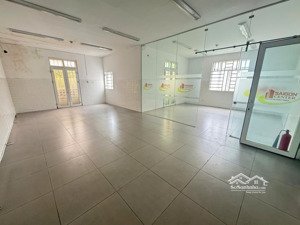 cho thuê nhà mặt tiền điện biên phủ quận bình thạnh dt 4,5x30 -hầm 6 lầu thang máy.giá 105tr/tháng