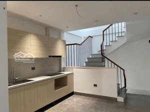 nhà mới hoàn thiện thanh trì, gần kđt tứ hiệp, 5 tầng, ngõ to, sổ đỏ giao dịch ngay