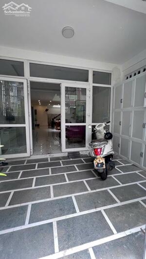 Nhà 3 lầu đẹp đường Hoàng Văn Thụ gần Công Viên P4 Tân Bình, sổ hồng 73m2 bán 10 tỷ