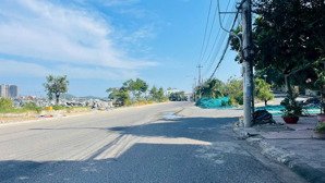 bán nhà 3 tầng view biển đường rộng 20m nguyễn văn linh phước đồng