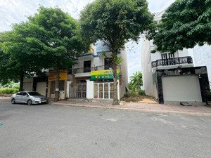 bán căn nhà 3 tầng mt đường số 5 kdc phúc đạt - ngay chung cư, vòng xoay hiệp thành, thủ dầu một