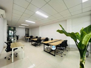 văn phòng 100m² rộng rãi setup team 15 - 25 người thoải mái